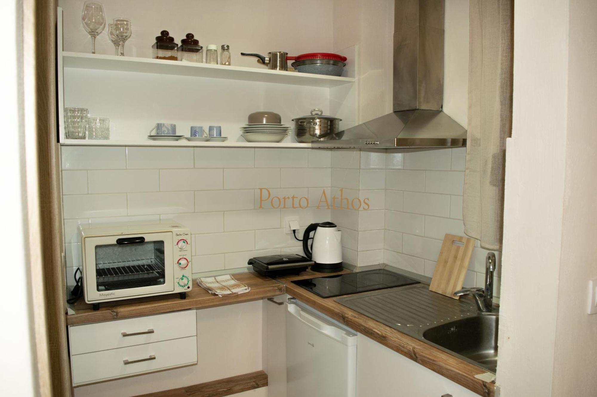 Porto Athos 0 * Nea Roda