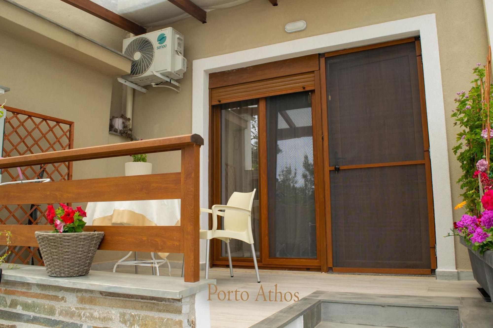 Porto Athos 0 *